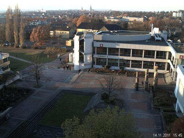 Foto der Webcam: Verwaltungsgeb&auml;ude, Innenhof mit Audimax, H&ouml;rsaal-Geb&auml;ude 1