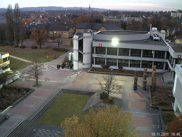 Foto der Webcam: Verwaltungsgeb&auml;ude, Innenhof mit Audimax, H&ouml;rsaal-Geb&auml;ude 1