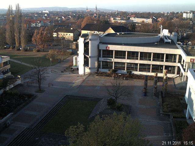 Foto der Webcam: Verwaltungsgeb&auml;ude, Innenhof mit Audimax, H&ouml;rsaal-Geb&auml;ude 1