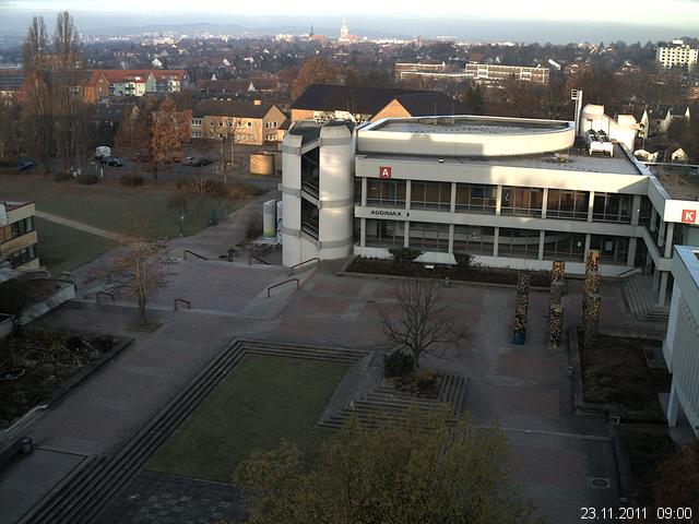 Foto der Webcam: Verwaltungsgeb&auml;ude, Innenhof mit Audimax, H&ouml;rsaal-Geb&auml;ude 1