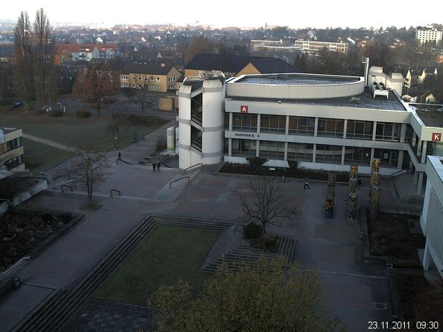 Foto der Webcam: Verwaltungsgeb&auml;ude, Innenhof mit Audimax, H&ouml;rsaal-Geb&auml;ude 1
