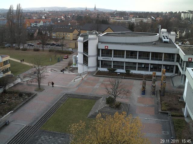 Foto der Webcam: Verwaltungsgeb&auml;ude, Innenhof mit Audimax, H&ouml;rsaal-Geb&auml;ude 1