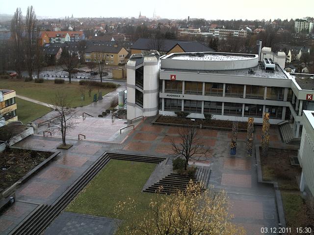 Foto der Webcam: Verwaltungsgeb&auml;ude, Innenhof mit Audimax, H&ouml;rsaal-Geb&auml;ude 1
