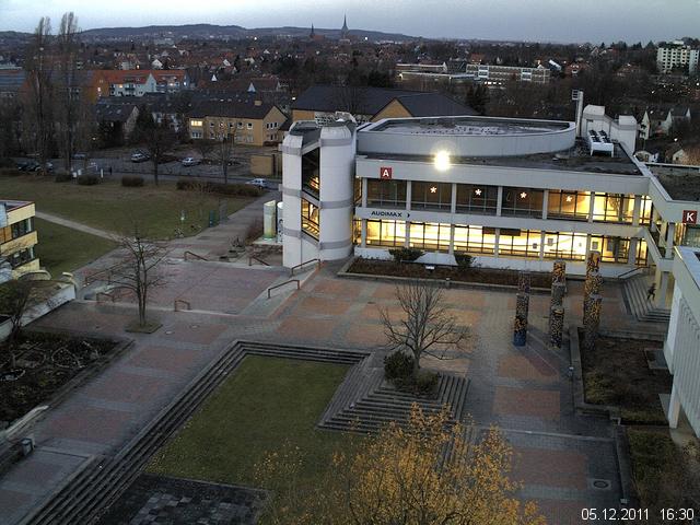 Foto der Webcam: Verwaltungsgeb&auml;ude, Innenhof mit Audimax, H&ouml;rsaal-Geb&auml;ude 1