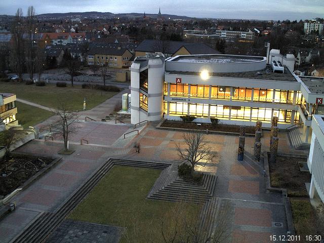 Foto der Webcam: Verwaltungsgeb&auml;ude, Innenhof mit Audimax, H&ouml;rsaal-Geb&auml;ude 1