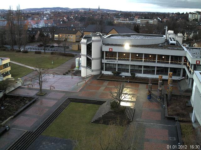 Foto der Webcam: Verwaltungsgeb&auml;ude, Innenhof mit Audimax, H&ouml;rsaal-Geb&auml;ude 1