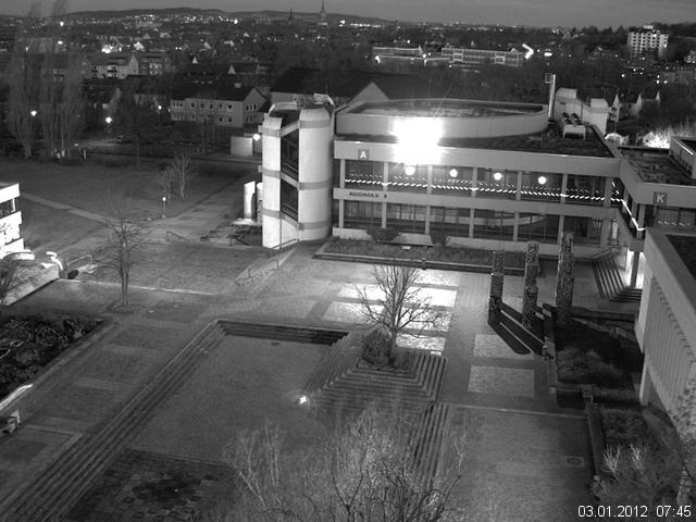 Foto der Webcam: Verwaltungsgeb&auml;ude, Innenhof mit Audimax, H&ouml;rsaal-Geb&auml;ude 1
