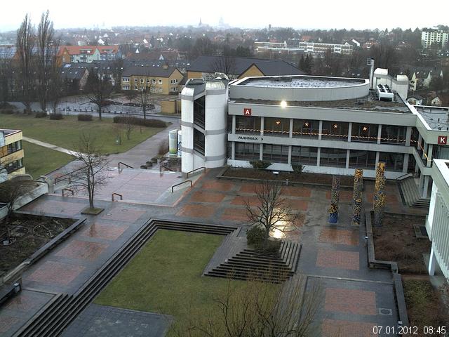 Foto der Webcam: Verwaltungsgeb&auml;ude, Innenhof mit Audimax, H&ouml;rsaal-Geb&auml;ude 1