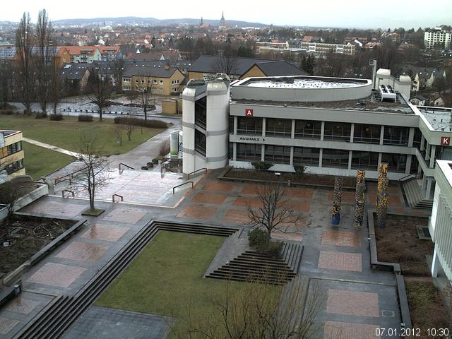 Foto der Webcam: Verwaltungsgeb&auml;ude, Innenhof mit Audimax, H&ouml;rsaal-Geb&auml;ude 1