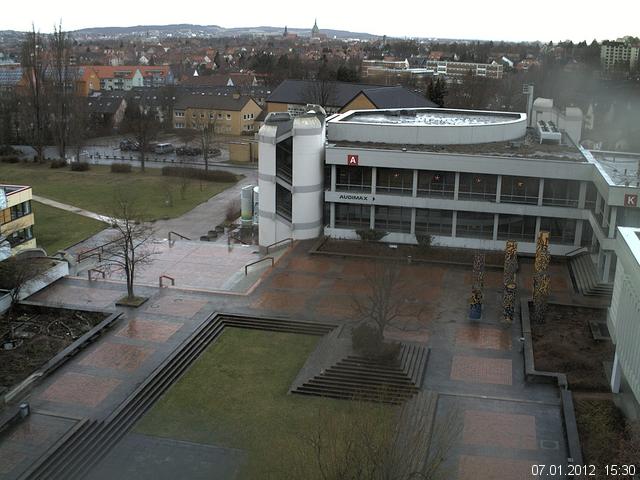 Foto der Webcam: Verwaltungsgeb&auml;ude, Innenhof mit Audimax, H&ouml;rsaal-Geb&auml;ude 1