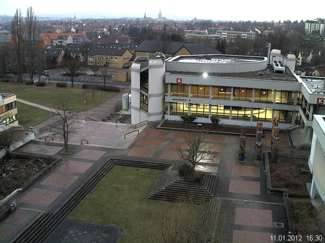 Foto der Webcam: Verwaltungsgeb&auml;ude, Innenhof mit Audimax, H&ouml;rsaal-Geb&auml;ude 1
