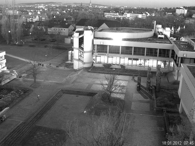Foto der Webcam: Verwaltungsgeb&auml;ude, Innenhof mit Audimax, H&ouml;rsaal-Geb&auml;ude 1