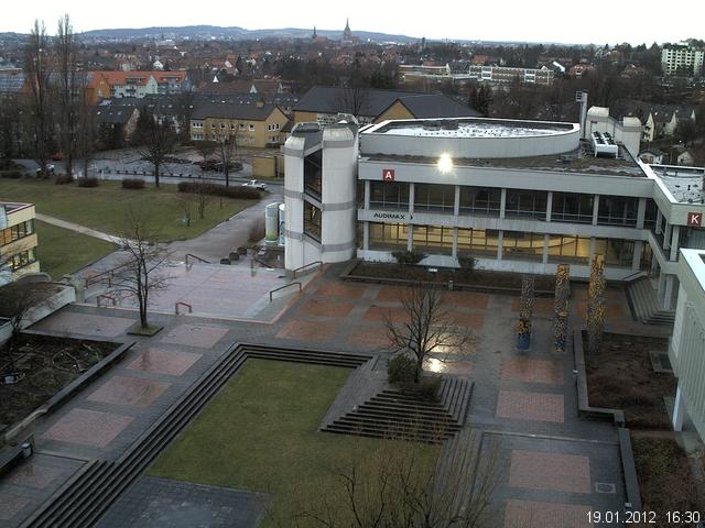 Foto der Webcam: Verwaltungsgeb&auml;ude, Innenhof mit Audimax, H&ouml;rsaal-Geb&auml;ude 1