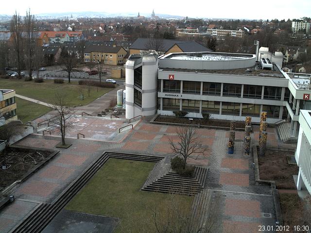 Foto der Webcam: Verwaltungsgeb&auml;ude, Innenhof mit Audimax, H&ouml;rsaal-Geb&auml;ude 1