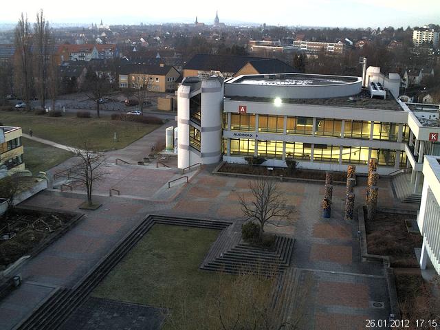 Foto der Webcam: Verwaltungsgeb&auml;ude, Innenhof mit Audimax, H&ouml;rsaal-Geb&auml;ude 1