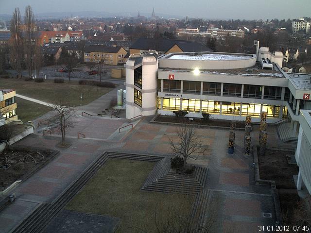Foto der Webcam: Verwaltungsgeb&auml;ude, Innenhof mit Audimax, H&ouml;rsaal-Geb&auml;ude 1