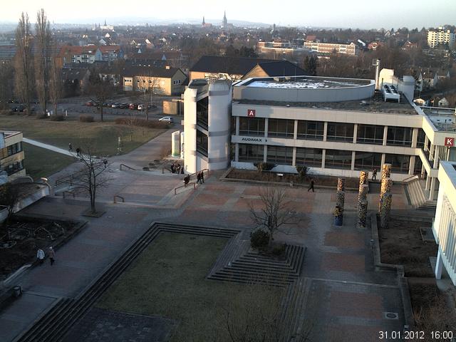 Foto der Webcam: Verwaltungsgeb&auml;ude, Innenhof mit Audimax, H&ouml;rsaal-Geb&auml;ude 1