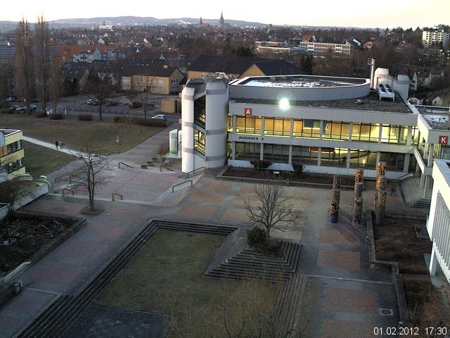 Foto der Webcam: Verwaltungsgeb&auml;ude, Innenhof mit Audimax, H&ouml;rsaal-Geb&auml;ude 1