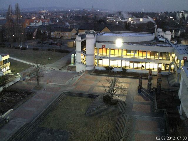Foto der Webcam: Verwaltungsgeb&auml;ude, Innenhof mit Audimax, H&ouml;rsaal-Geb&auml;ude 1
