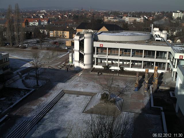 Foto der Webcam: Verwaltungsgeb&auml;ude, Innenhof mit Audimax, H&ouml;rsaal-Geb&auml;ude 1