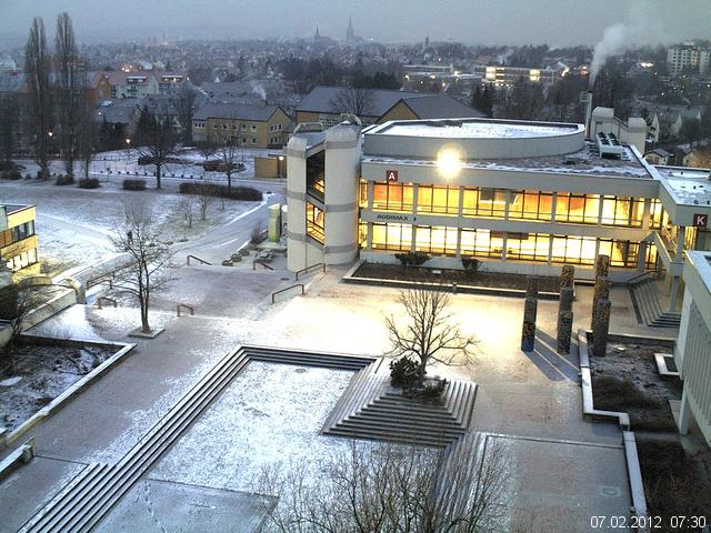 Foto der Webcam: Verwaltungsgeb&auml;ude, Innenhof mit Audimax, H&ouml;rsaal-Geb&auml;ude 1