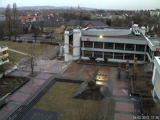 Foto der Webcam: Verwaltungsgeb&auml;ude, Innenhof mit Audimax, H&ouml;rsaal-Geb&auml;ude 1