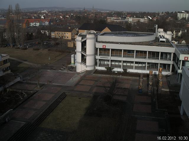 Foto der Webcam: Verwaltungsgeb&auml;ude, Innenhof mit Audimax, H&ouml;rsaal-Geb&auml;ude 1