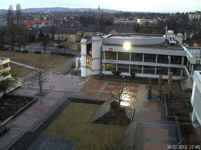 Foto der Webcam: Verwaltungsgeb&auml;ude, Innenhof mit Audimax, H&ouml;rsaal-Geb&auml;ude 1