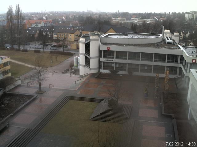 Foto der Webcam: Verwaltungsgeb&auml;ude, Innenhof mit Audimax, H&ouml;rsaal-Geb&auml;ude 1