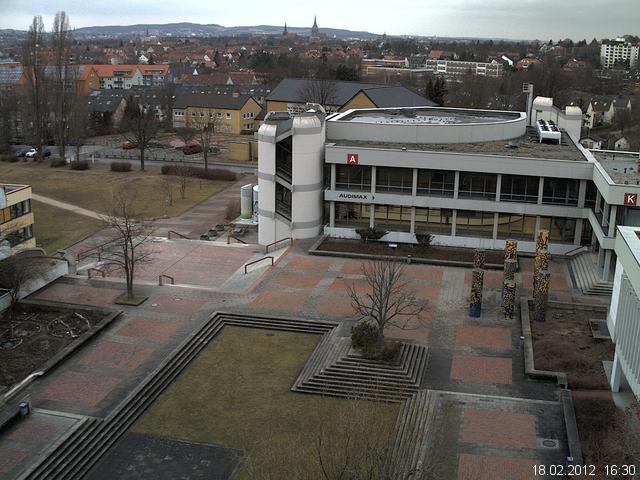 Foto der Webcam: Verwaltungsgeb&auml;ude, Innenhof mit Audimax, H&ouml;rsaal-Geb&auml;ude 1