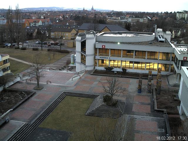 Foto der Webcam: Verwaltungsgeb&auml;ude, Innenhof mit Audimax, H&ouml;rsaal-Geb&auml;ude 1