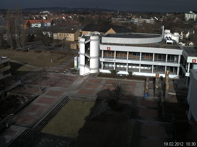 Foto der Webcam: Verwaltungsgeb&auml;ude, Innenhof mit Audimax, H&ouml;rsaal-Geb&auml;ude 1