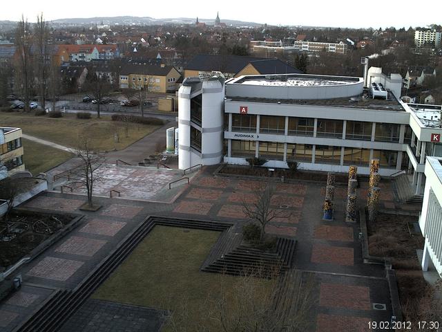 Foto der Webcam: Verwaltungsgeb&auml;ude, Innenhof mit Audimax, H&ouml;rsaal-Geb&auml;ude 1