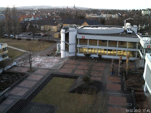 Foto der Webcam: Verwaltungsgeb&auml;ude, Innenhof mit Audimax, H&ouml;rsaal-Geb&auml;ude 1