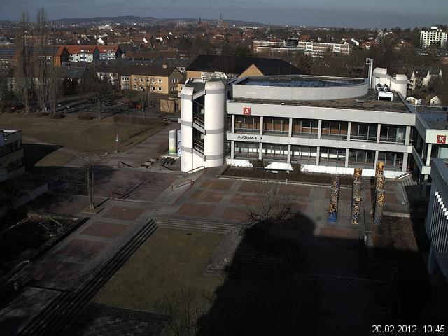 Foto der Webcam: Verwaltungsgeb&auml;ude, Innenhof mit Audimax, H&ouml;rsaal-Geb&auml;ude 1