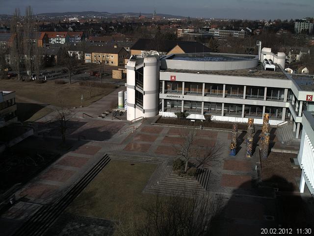 Foto der Webcam: Verwaltungsgeb&auml;ude, Innenhof mit Audimax, H&ouml;rsaal-Geb&auml;ude 1