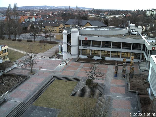 Foto der Webcam: Verwaltungsgeb&auml;ude, Innenhof mit Audimax, H&ouml;rsaal-Geb&auml;ude 1