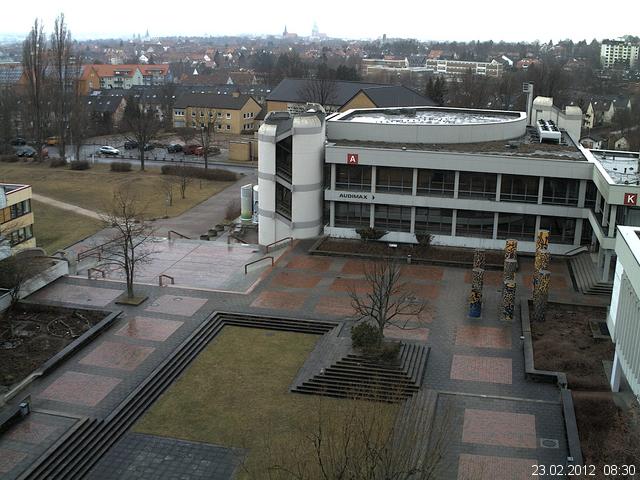 Foto der Webcam: Verwaltungsgeb&auml;ude, Innenhof mit Audimax, H&ouml;rsaal-Geb&auml;ude 1