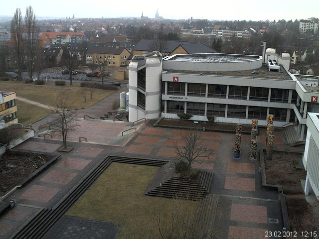 Foto der Webcam: Verwaltungsgeb&auml;ude, Innenhof mit Audimax, H&ouml;rsaal-Geb&auml;ude 1