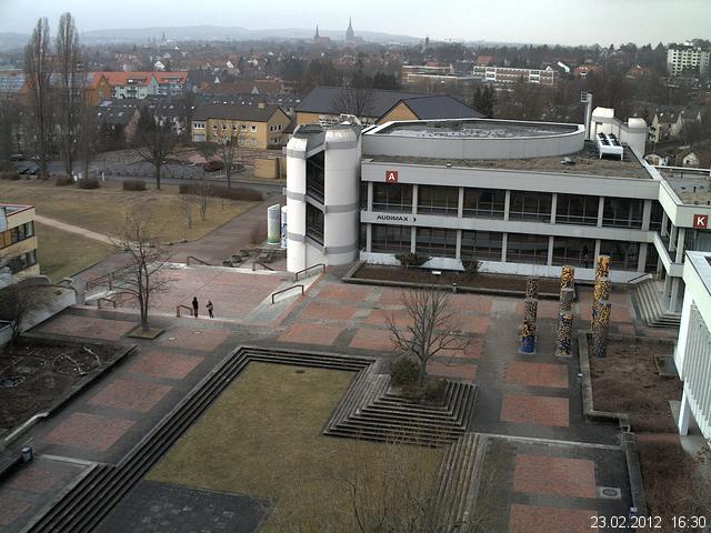 Foto der Webcam: Verwaltungsgeb&auml;ude, Innenhof mit Audimax, H&ouml;rsaal-Geb&auml;ude 1