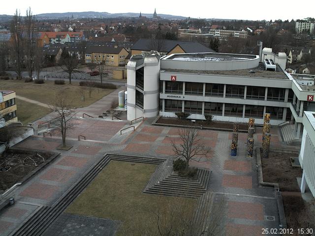 Foto der Webcam: Verwaltungsgeb&auml;ude, Innenhof mit Audimax, H&ouml;rsaal-Geb&auml;ude 1