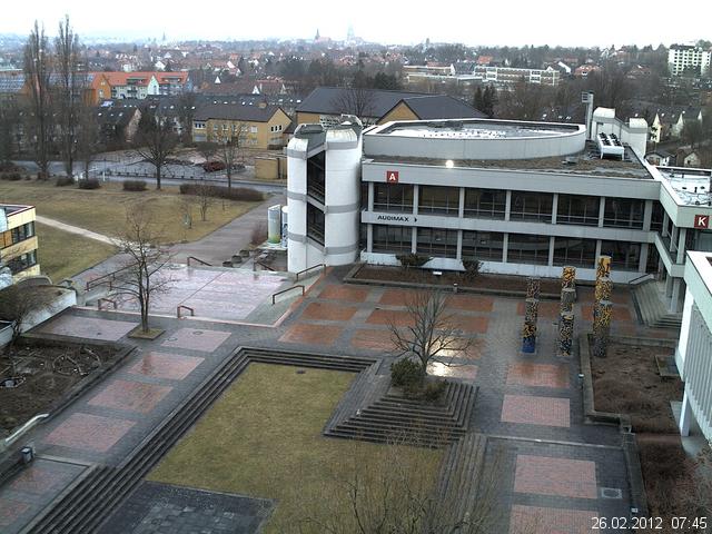 Foto der Webcam: Verwaltungsgeb&auml;ude, Innenhof mit Audimax, H&ouml;rsaal-Geb&auml;ude 1
