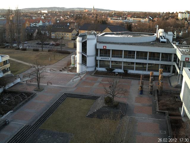 Foto der Webcam: Verwaltungsgeb&auml;ude, Innenhof mit Audimax, H&ouml;rsaal-Geb&auml;ude 1