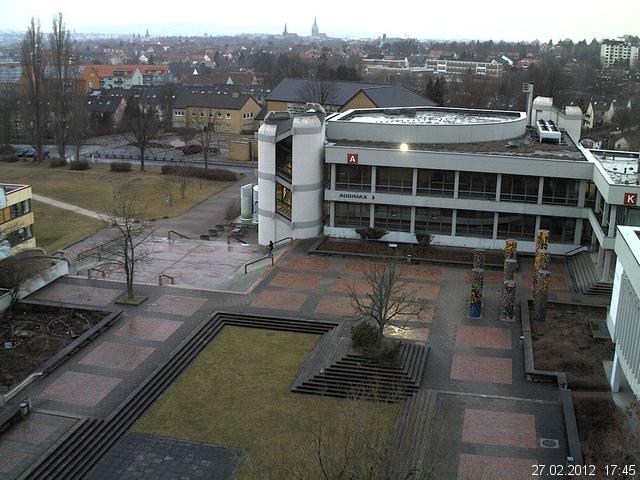 Foto der Webcam: Verwaltungsgeb&auml;ude, Innenhof mit Audimax, H&ouml;rsaal-Geb&auml;ude 1