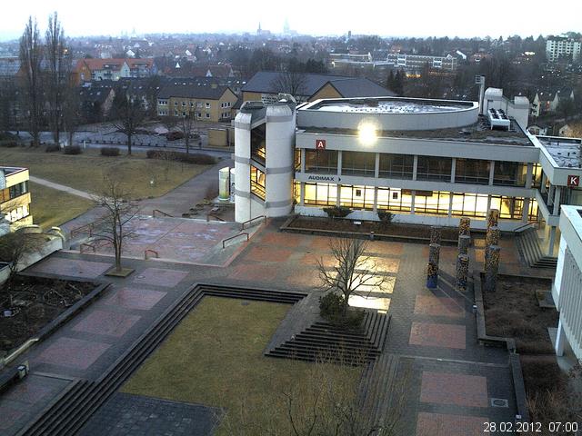 Foto der Webcam: Verwaltungsgeb&auml;ude, Innenhof mit Audimax, H&ouml;rsaal-Geb&auml;ude 1