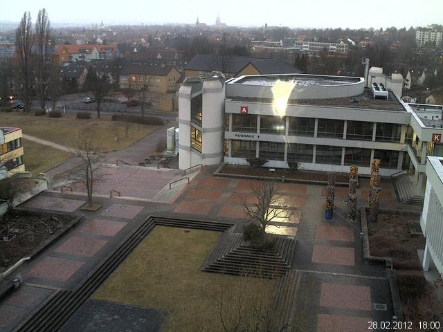 Foto der Webcam: Verwaltungsgeb&auml;ude, Innenhof mit Audimax, H&ouml;rsaal-Geb&auml;ude 1
