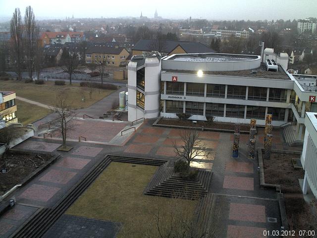 Foto der Webcam: Verwaltungsgeb&auml;ude, Innenhof mit Audimax, H&ouml;rsaal-Geb&auml;ude 1