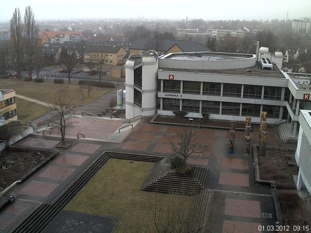 Foto der Webcam: Verwaltungsgeb&auml;ude, Innenhof mit Audimax, H&ouml;rsaal-Geb&auml;ude 1