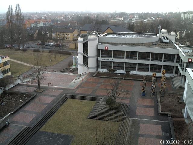Foto der Webcam: Verwaltungsgeb&auml;ude, Innenhof mit Audimax, H&ouml;rsaal-Geb&auml;ude 1