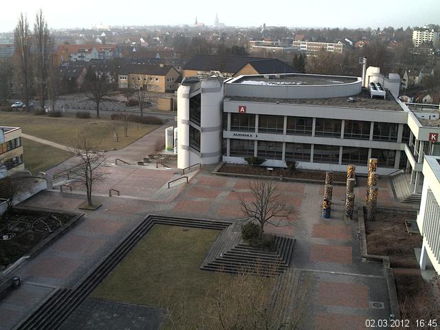 Foto der Webcam: Verwaltungsgeb&auml;ude, Innenhof mit Audimax, H&ouml;rsaal-Geb&auml;ude 1